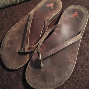 American Eagle Flip Flops